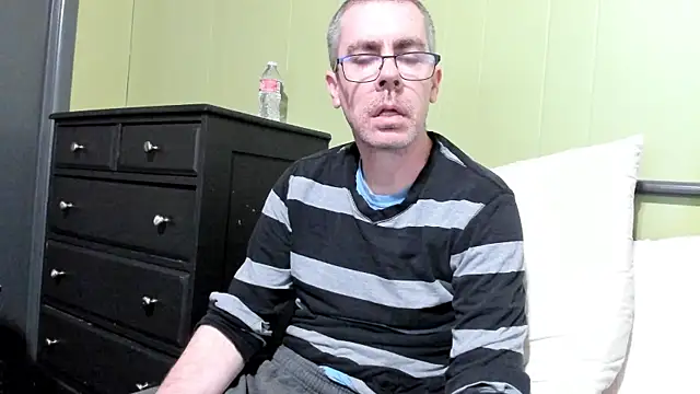 ImportantEquator0 online show from 09-28-25, 08:25