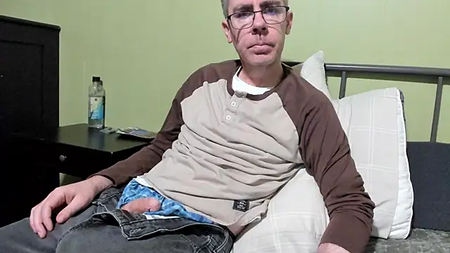 ImportantEquator0 online show from 11-04-25, 11:53