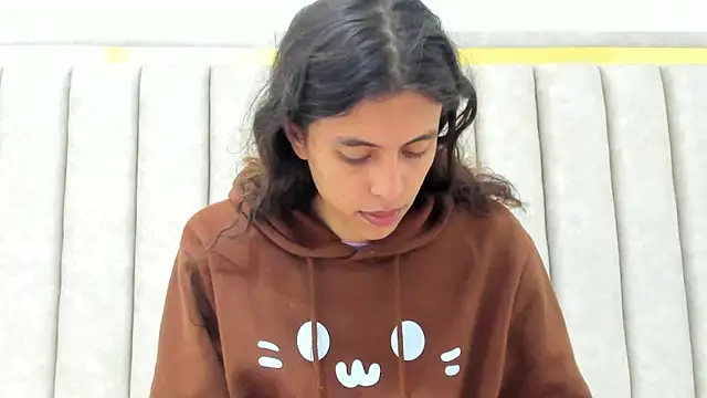 FreyaMoller online show from 04-08-26, 07:14