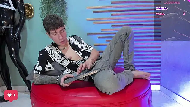 french sexx online show from 11-06-25, 07:37