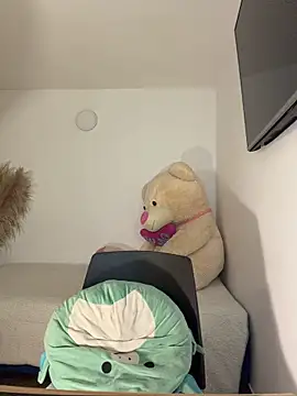 Kimm khalifa online show from 04-10-26, 01:44