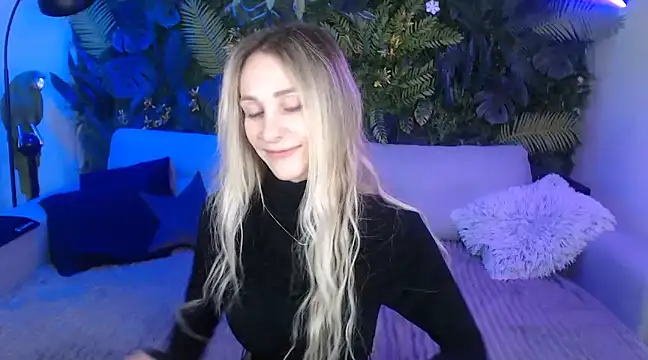 Snapshot of Horny_Blond chatting on 12-03-24, 09:11 Horny Blond online show from 12-03-24, 09:11