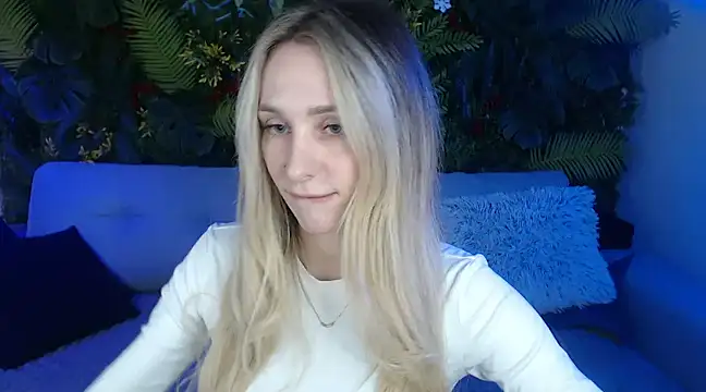 Snapshot of Horny_Blond chatting on 01-27-25, 09:13 Horny Blond online show from 01-27-25, 09:13