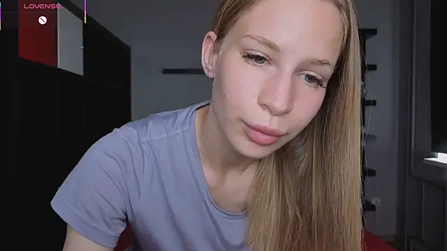 Elis Fox online show from 06-19-26, 08:07