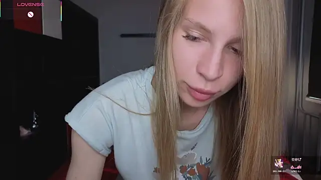 Elis Fox online show from 06-30-26, 08:04