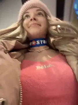 Times  Square online show from 12-22-24, 06:06