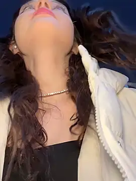 Times  Square online show from 02-09-25, 05:08