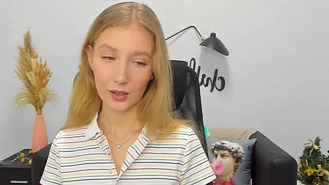 LolaWilsons online show from 01-05-25, 10:10