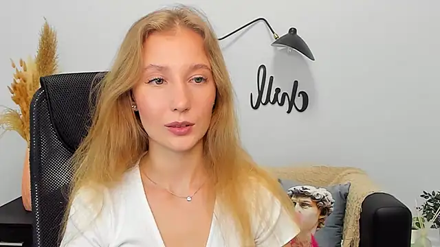 LolaWilsons online show from 01-16-25, 12:20