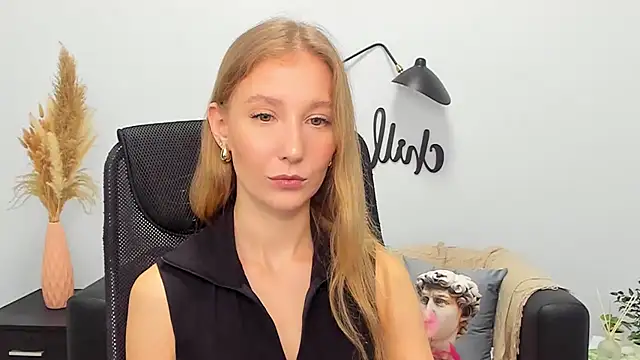 LolaWilsons online show from 02-07-25, 09:26