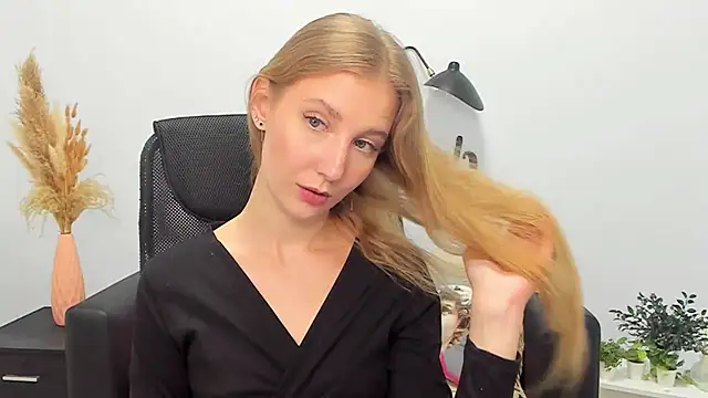 LolaWilsons online show from 02-27-25, 12:23