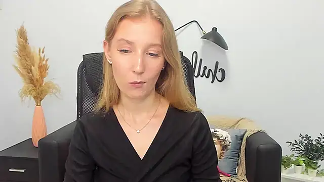 LolaWilsons online show from 03-06-25, 12:09