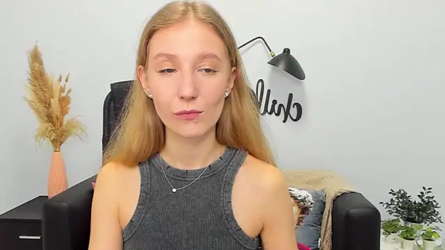 LolaWilsons online show from 03-10-25, 02:05