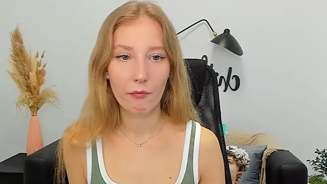 LolaWilsons online show from 03-19-25, 06:14