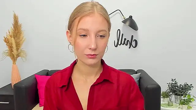 LolaWilsons online show from 11-28-25, 07:22