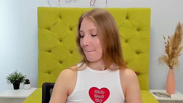 LolaWilsons online show from 03-25-26, 07:14