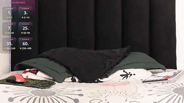 MarcoAlexLatino online show from 10-31-25, 03:29