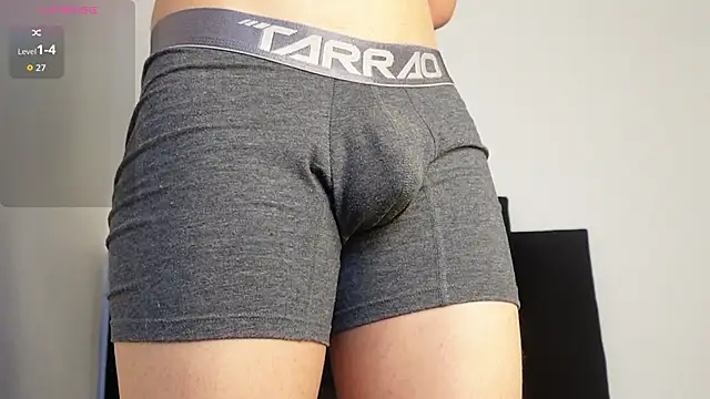 MarcoAlexLatino online show from 11-29-25, 03:31