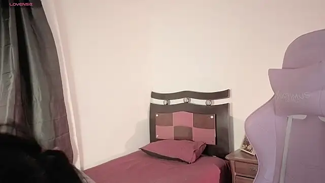 Snapshot of sweet_soup chatting on 11-29-25, 12:02 sweet soup online show from 11-29-25, 12:02