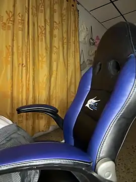 Snapshot of hurrem_18 chatting on 09-11-25, 10:10 hurrem 18 online show from 09-11-25, 10:10