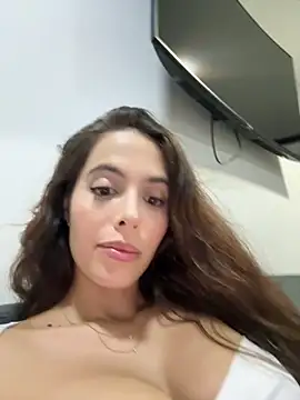 Snapshot of Amber_Rush_ chatting on 10-01-25, 08:04 Amber Rush online show from 10-01-25, 08:04