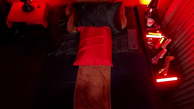 JenniferCD online show from 02-25-25, 09:57