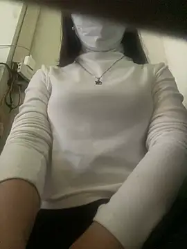 Snapshot of Tuongvy05 chatting on 12-19-24, 07:40 Tuongvy05 online show from 12-19-24, 07:40