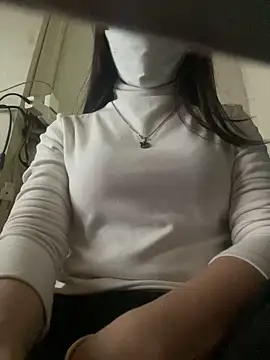 Snapshot of Tuongvy05 chatting on 12-27-24, 09:39 Tuongvy05 online show from 12-27-24, 09:39