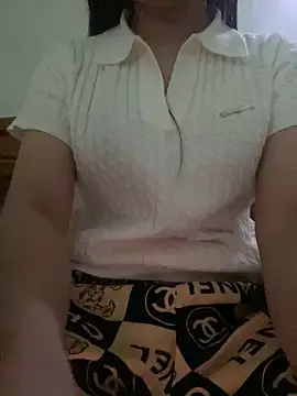 Snapshot of Tuongvy05 chatting on 03-06-25, 01:35 Tuongvy05 online show from 03-06-25, 01:35