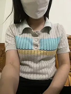 Snapshot of Tuongvy05 chatting on 03-21-25, 04:29 Tuongvy05 online show from 03-21-25, 04:29