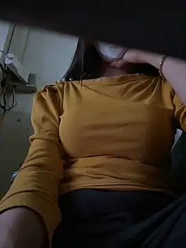 Snapshot of Tuongvy05 chatting on 03-22-25, 05:31 Tuongvy05 online show from 03-22-25, 05:31