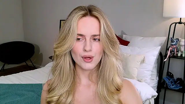 RozzitaBedberry online show from 10-05-25, 12:03