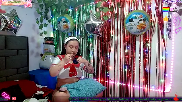 the lesbian game online show from 12-22-25, 07:33