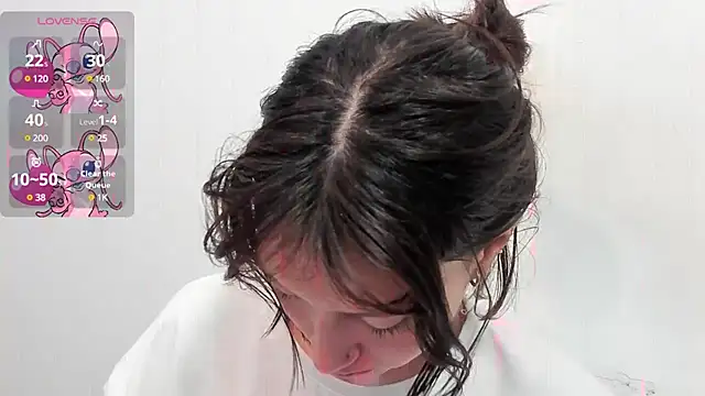 Snapshot of lizzy_davis_1 chatting on 02-10-25, 03:57 lizzy davis 1 online show from 02-10-25, 03:57