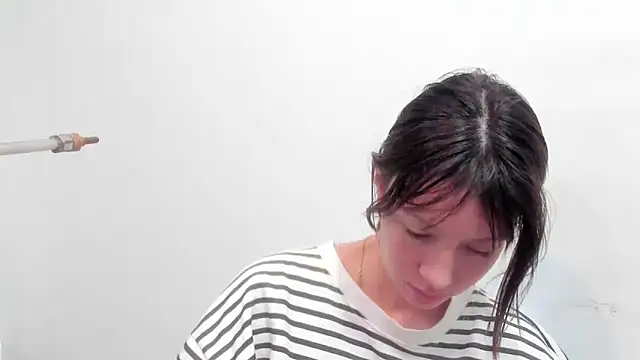 Snapshot of lizzy_davis_1 chatting on 03-15-25, 04:02 lizzy davis 1 online show from 03-15-25, 04:02