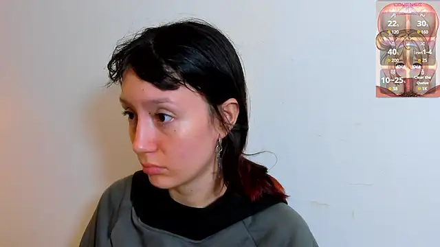 Snapshot of lizzy_davis_1 chatting on 11-21-25, 04:11 lizzy davis 1 online show from 11-21-25, 04:11