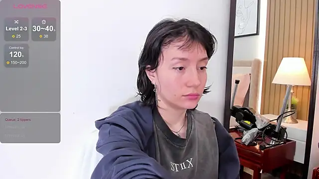 Snapshot of lizzy_davis_1 chatting on 11-30-25, 03:32 lizzy davis 1 online show from 11-30-25, 03:32