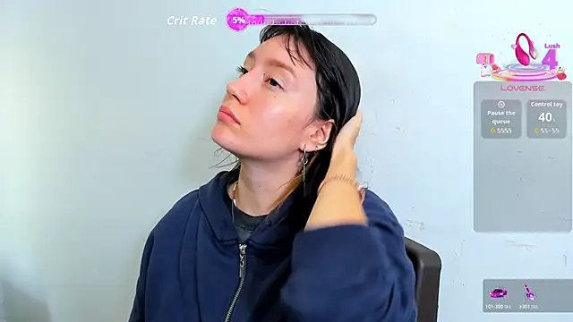 Snapshot of lizzy_davis_1 chatting on 05-16-26, 03:47 lizzy davis 1 online show from 05-16-26, 03:47