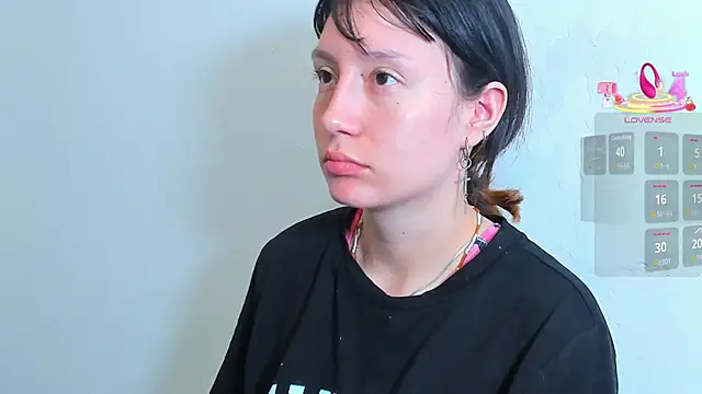 Snapshot of lizzy_davis_1 chatting on 06-04-26, 03:34 lizzy davis 1 online show from 06-04-26, 03:34