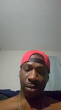 Snapshot of 007Giovani chatting on 02-15-26, 03:03 007Giovani online show from 02-15-26, 03:03