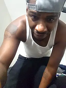 Snapshot of 007Giovani chatting on 04-10-26, 10:58 007Giovani online show from 04-10-26, 10:58