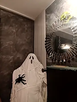 IsisBlake online show from 10-30-25, 08:20