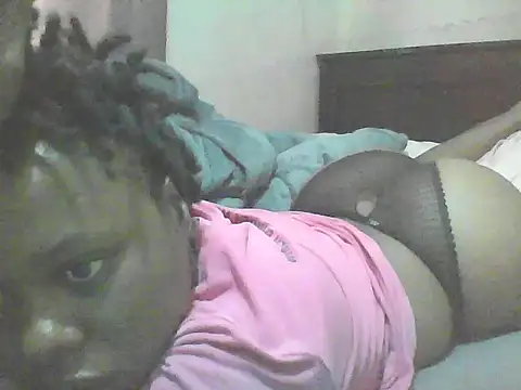 Snapshot of EBONYVANILLA02 chatting on 07-10-26, 07:12 EBONYVANILLA02 online show from 07-10-26, 07:12