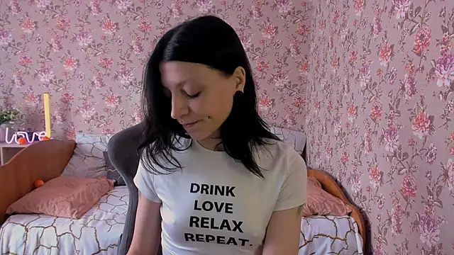 Lolly Haze online show from 11-15-25, 04:43