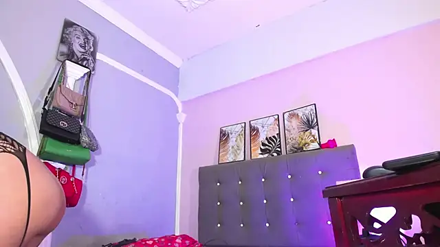 sexy-luna-star-ts online show from 12-17-25, 11:33