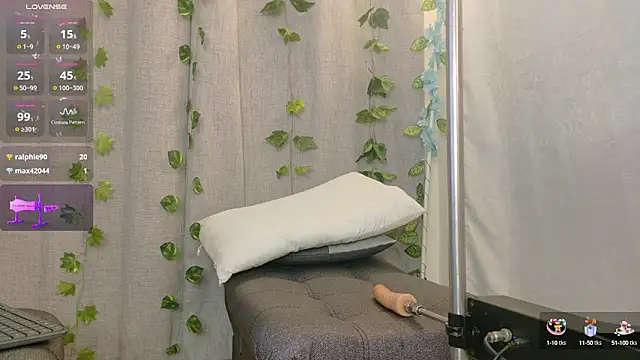 Snapshot of Iamkarlaa_doll chatting on 12-18-24, 10:35 Iamkarlaa doll online show from 12-18-24, 10:35