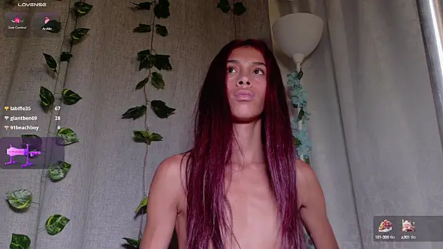 Snapshot of Iamkarlaa_doll chatting on 01-27-25, 10:06 Iamkarlaa doll online show from 01-27-25, 10:06