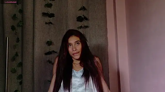 Snapshot of Iamkarlaa_doll chatting on 02-10-25, 09:58 Iamkarlaa doll online show from 02-10-25, 09:58