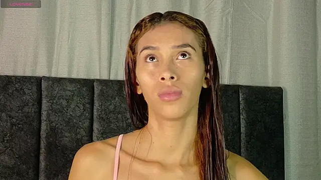 Snapshot of Iamkarlaa_doll chatting on 09-15-25, 06:24 Iamkarlaa doll online show from 09-15-25, 06:24