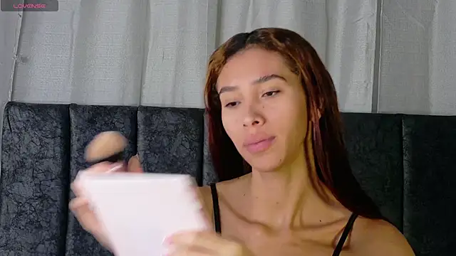 Snapshot of Iamkarlaa_doll chatting on 10-06-25, 11:29 Iamkarlaa doll online show from 10-06-25, 11:29